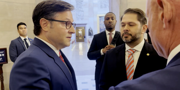 Tense confrontation between House speaker, Senate Dems caught on camera over shutdown