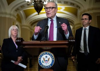 Federal workers brace for missed paycheck as shutdown enters 5th week