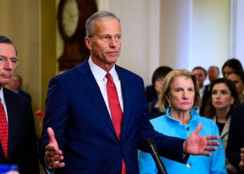 Senate Democrats, Republicans reach deal to reopen government